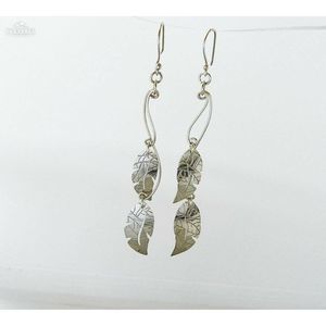 Silver 950 dangle earrings leaf shaped